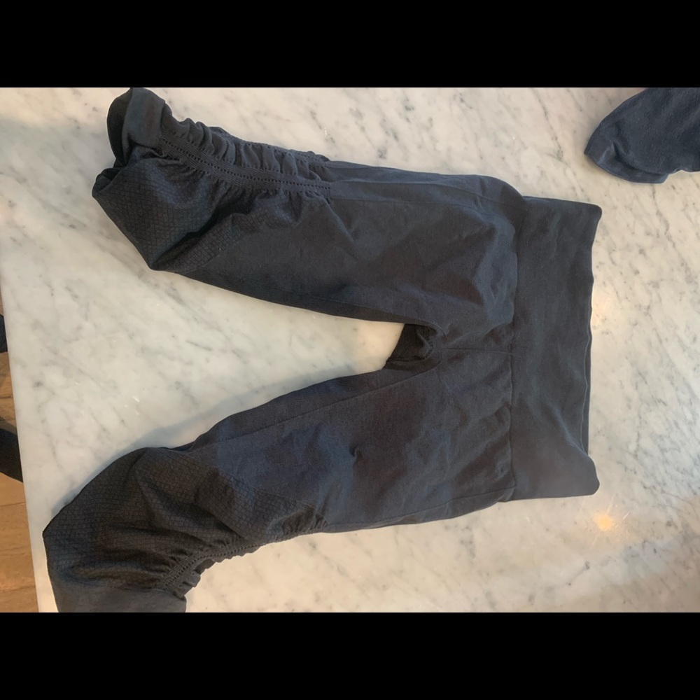 Lulu tanks and leggings